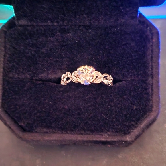 Ring - Picture 1 of 3